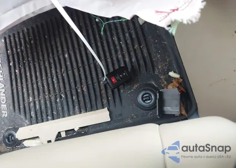 2018 Toyota Highlander Xle from USA, damaged, VIN 5TDJZRFH6JS880793